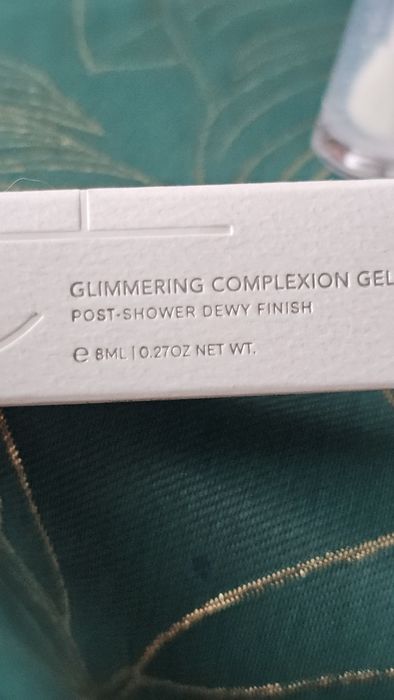 CLE Cosmetics żel do twarzy nadający błysk