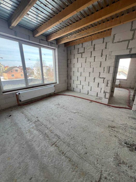 Продається зданий дуплекс з наповненням у Крихівцях.