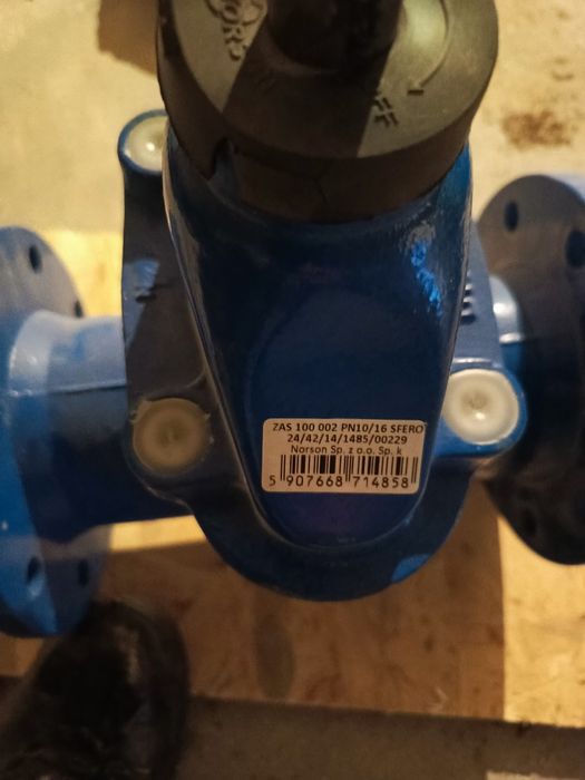 Zasuwa kołnierzowa do wody dn 100