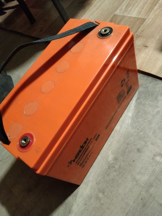 Продам гелевий акумулятор 100Ач