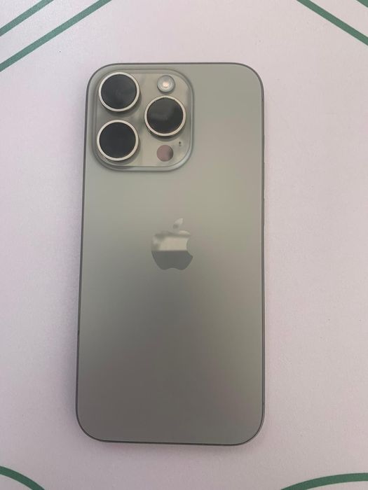 iPhone 15 pro 256gb
