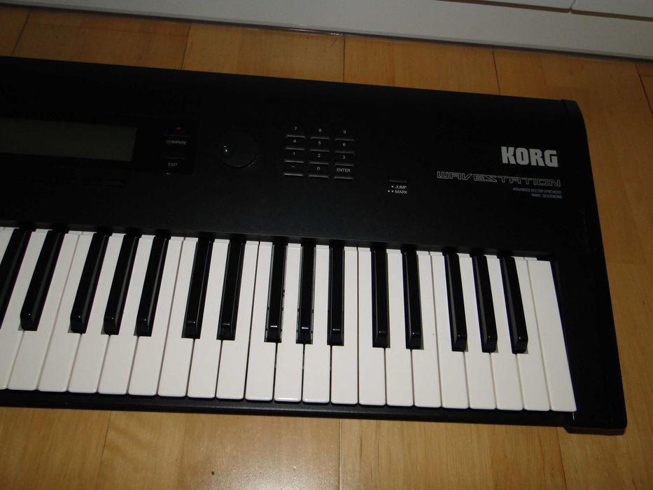 希少　動作品　KORG WAVESTATION EX シンセサイザー MIDI虚無機材史 #5 KORG WAVESTATION EX(1994年）｜BS6743