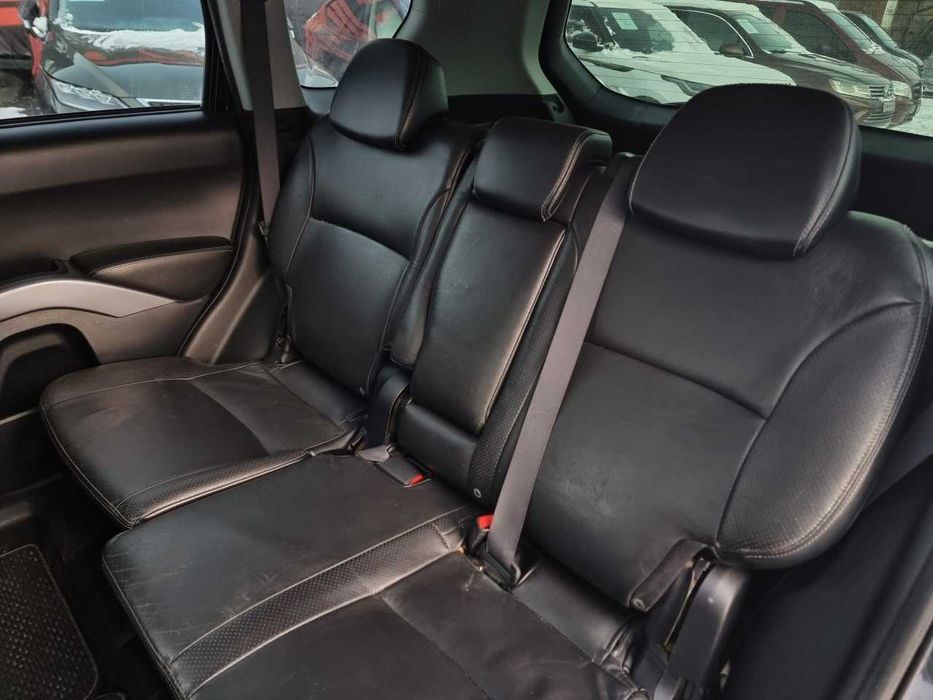Продам  Mitsubishi Outlander XL 2008. Можна в розстрочку, під викуп.