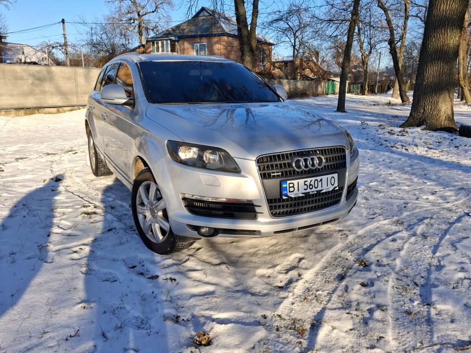 Продам Audi Q7 Quattro(без вкладень)