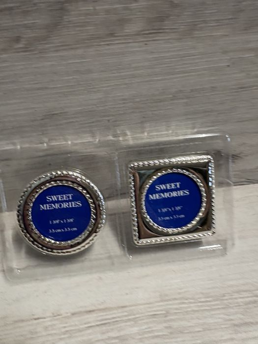 Dwie stebrne mini rameczki