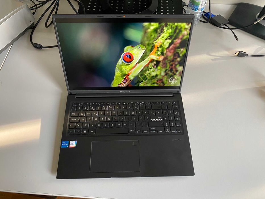 Ausus Vivobook 16 i5-13th 32gb ram + 1tb ssd ainda c/ 2 anos garantia. Poucas horas