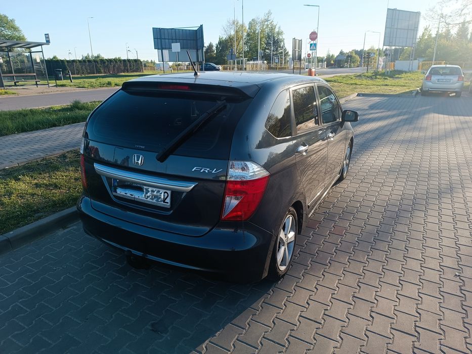 Honda FR-V