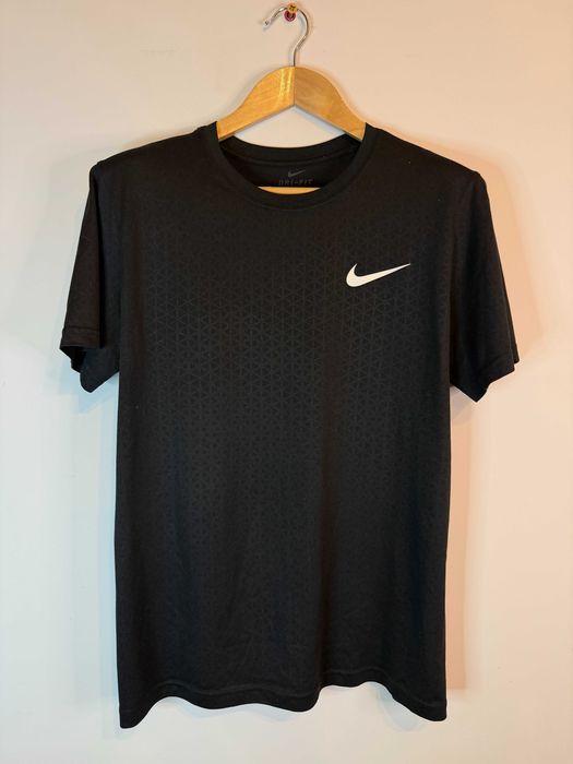 Koszulka sportowa Nike czarna z logiem M