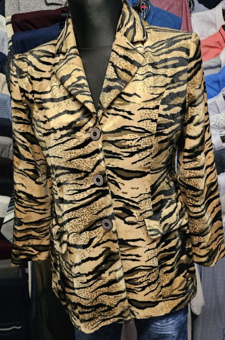 Sprzedam marynarkę damską w panterkę