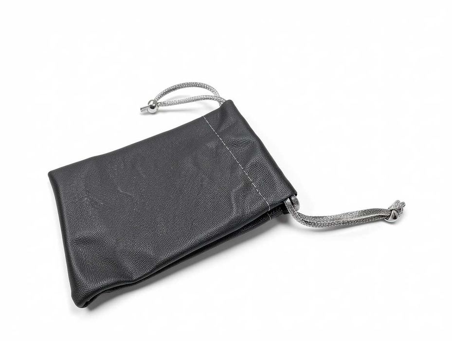 X039 Elegancki Woreczek Na Biżuterię Stylowa Sakiewka Materiałowa Ze Sznurkiem Wytworne Etui Na Prezent Pierścionek Łańcuszek Bransoletkę Zegarek