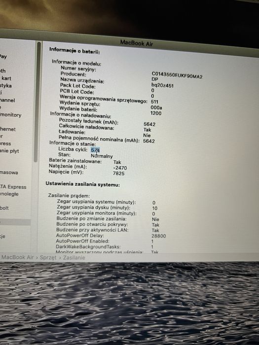 Macbook air.