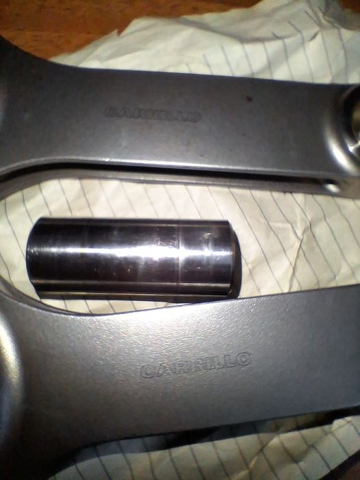 Ковані шатуни CARRILLO.