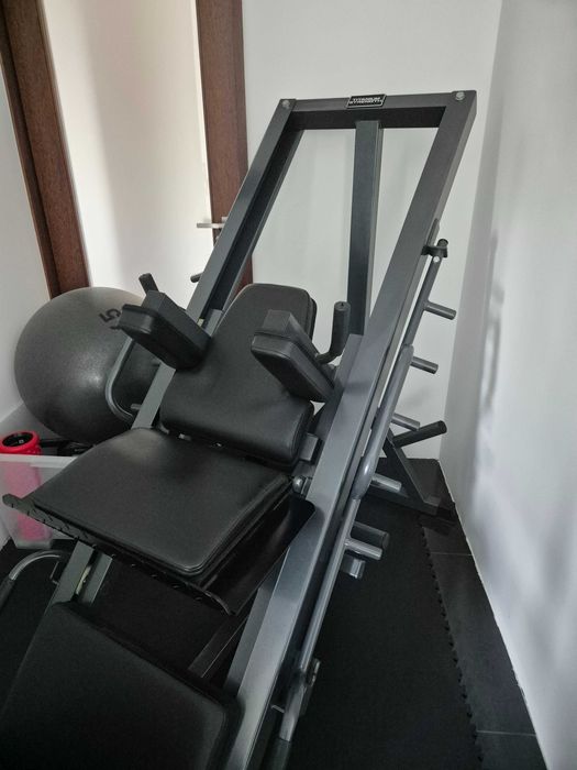 Leg Press / Hack Squat SUPREME453115750447861761