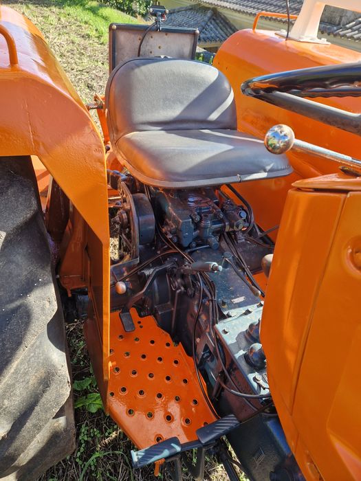 Trator Fiat 450 restaurado