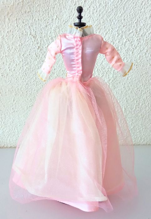 Barbie vestido da Anneliese em princesa plebeia 2004.
