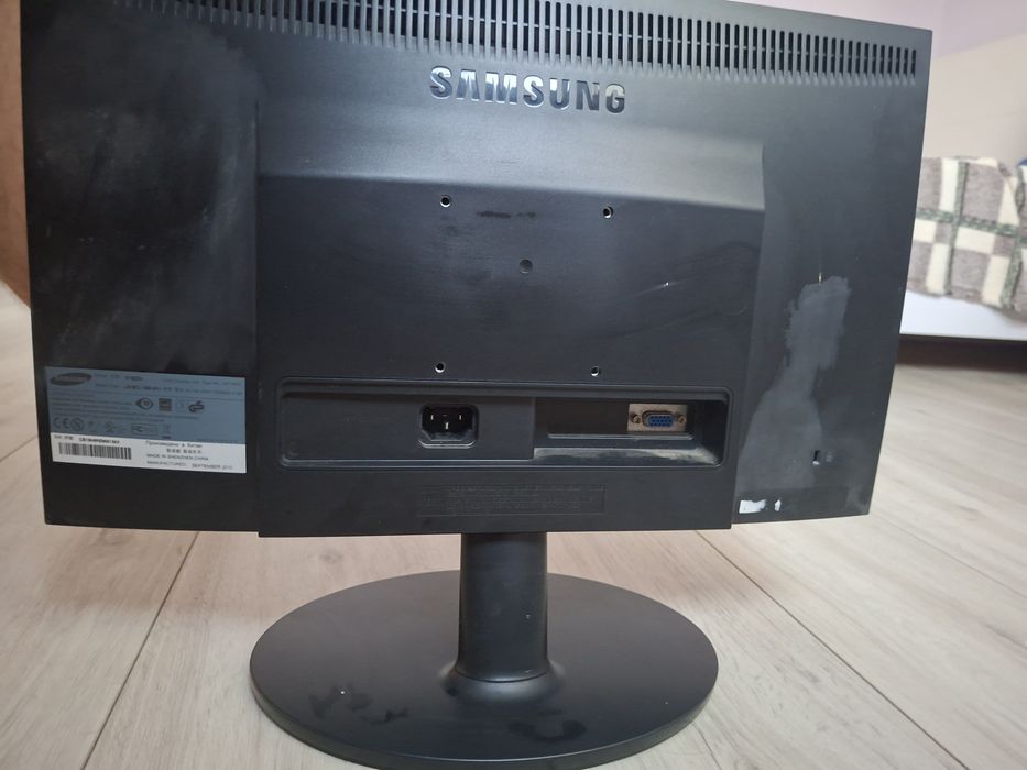 Монитор Samsung E1920N