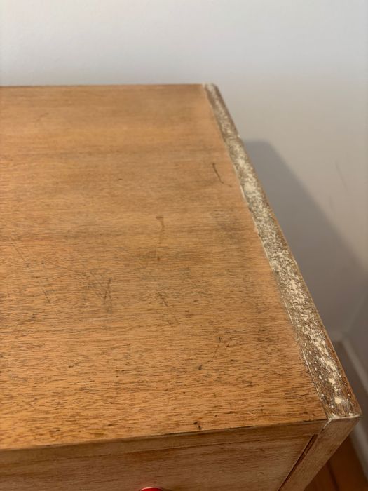 Cómoda em madeira com 6 gavetas