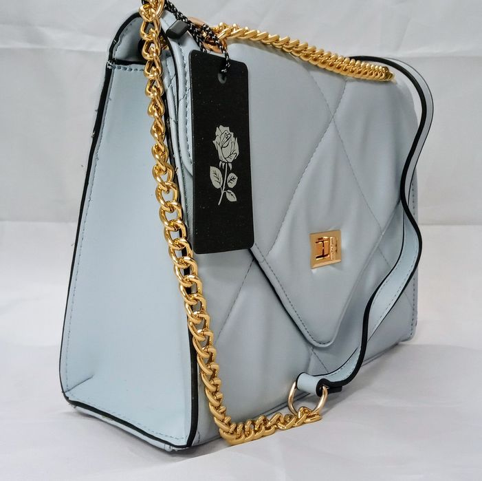 Duża kopertówka z łańcuszkiem, jasny niebieski-NOWA