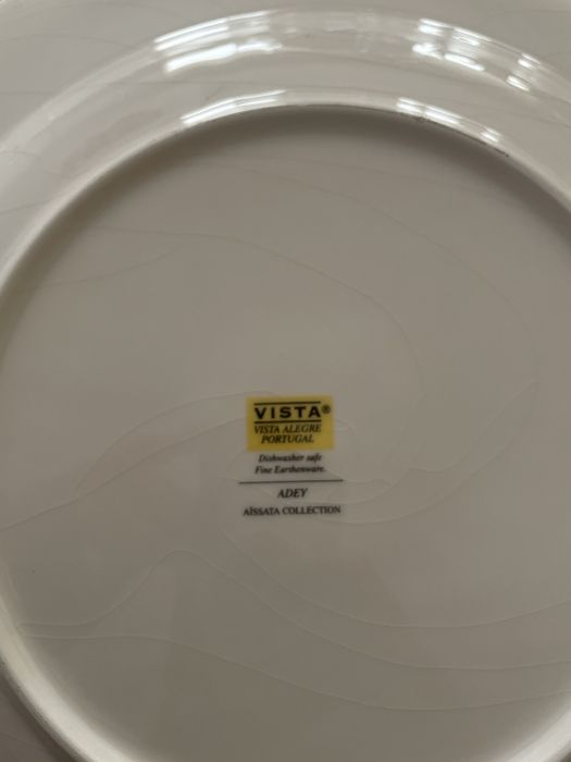 Travessa redonda vista alegre- 4 pratos pequenos
