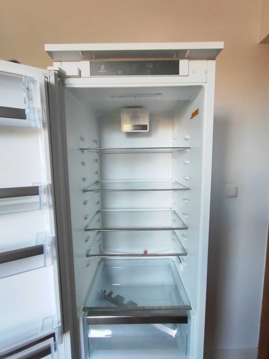 Lodówko-zamrażarka do zabudowy Whirlpool - ART 9811/A++ SF