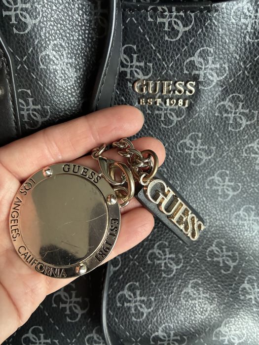Torba  Guess na ramie