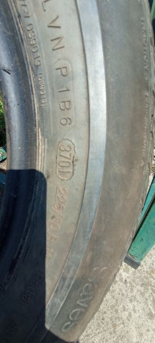 225/60/r16 Continental