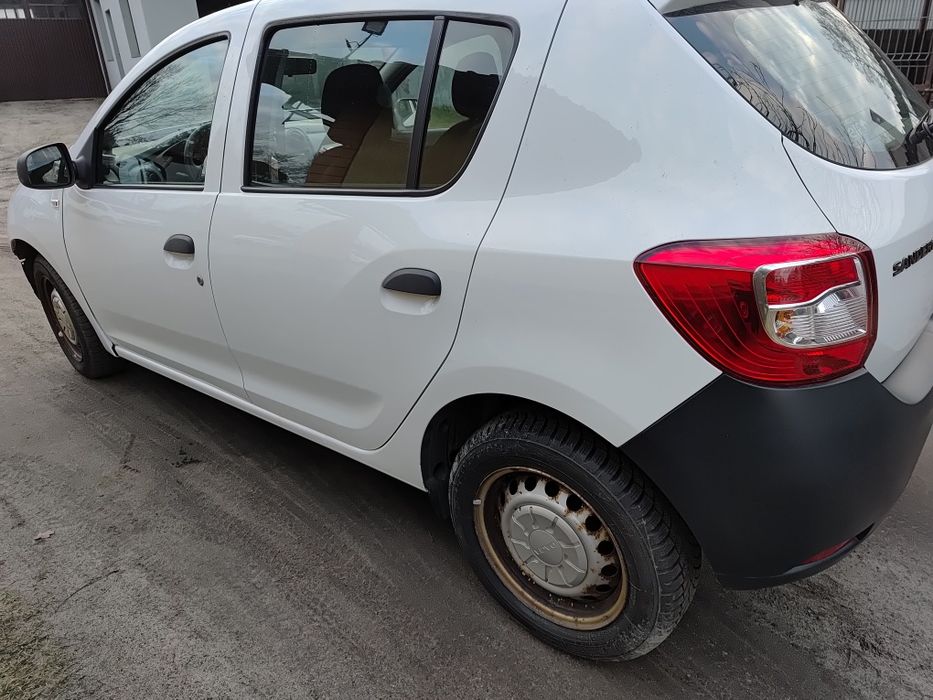 Dacia Sandero II 12- Błotnik ćwiartka Lewy tył DV369
