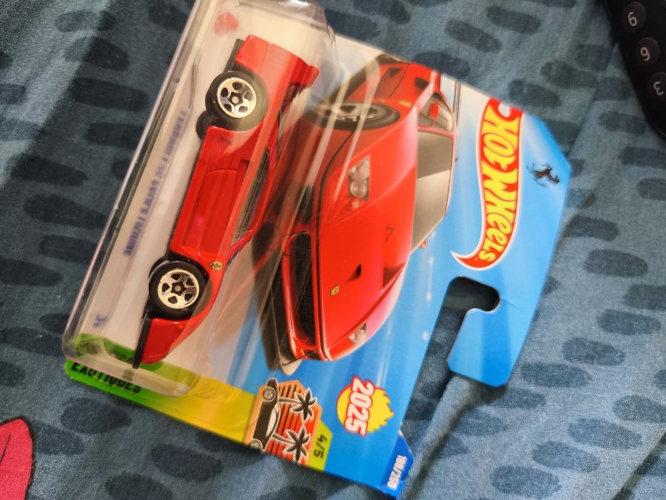 Ferrari f40 competizione Hotwheels
