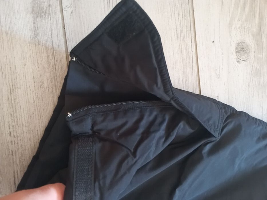 Czarne ortalionowe spodnie narciarskie unisex