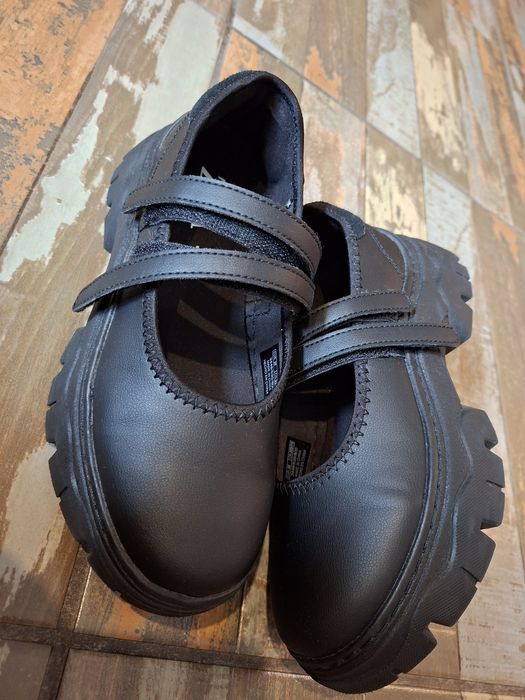 Eleganckie buty dla dziewczynki  Zara rozm 35