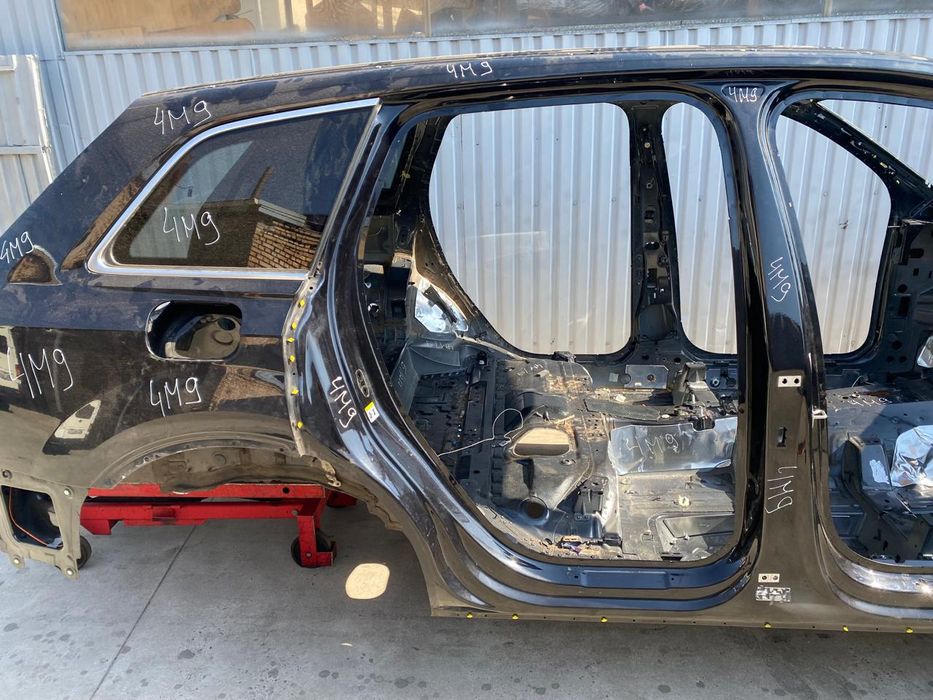 Кузов Четверть Передня Задня Ліва Права Ланжерон  Audi Q7 4M Ауди кю7