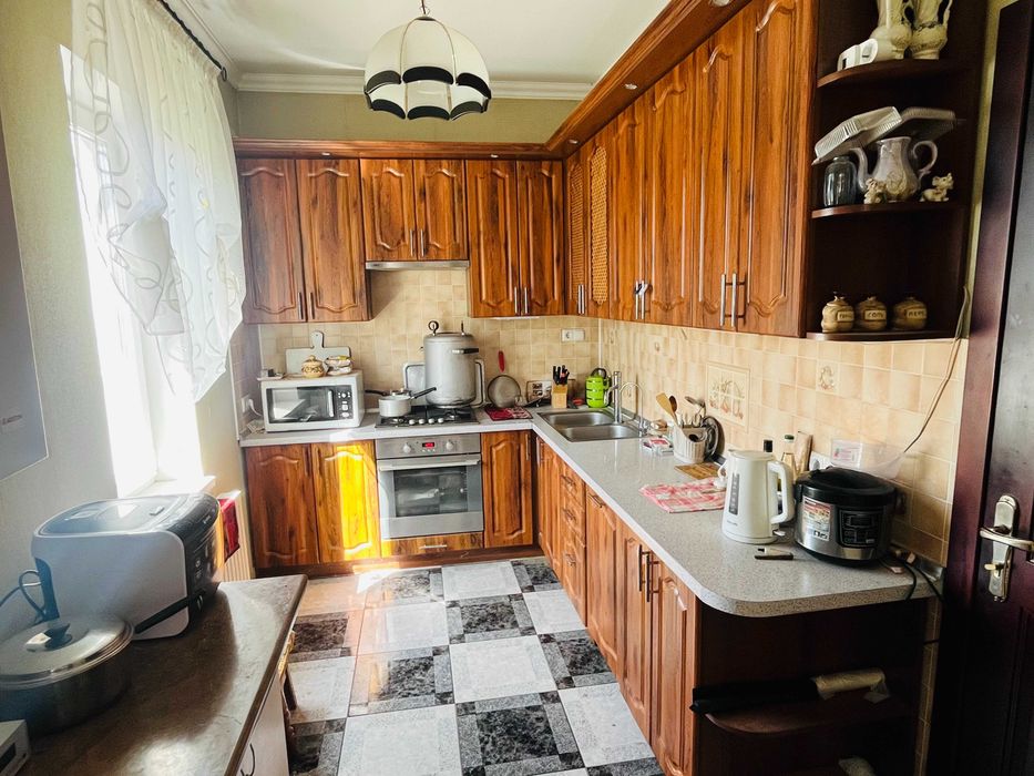 Продаж капітального двоповерхового  цегляного  будинку в м. Біла Церква р-н Заріччя