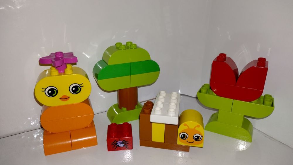 LEGO DUPLO 10817 Kreatywny kuferek: bałwan + motyl + lody + prezent