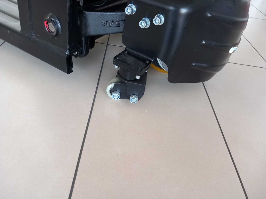 Paleciak Elektryczny Heli 1500kg Widły L-1000 Mały Zwrotny Na Auto