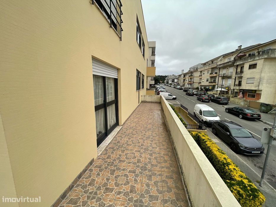 T2 com Terraço de 23m² e Garagem em Oliveira do Douro