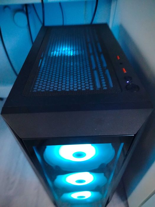 Komputer i5-8600k, HyperX 2x8 2400 CL12, GTX 980 PNY, 2xDyski, H310