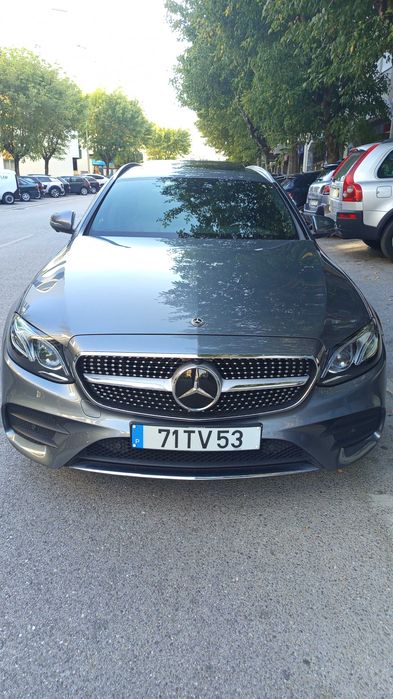 Mercedes E220  versão AMG de 7 lugares (rara) 11/2017