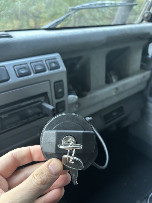 Пробка для бензобака на Дефендер