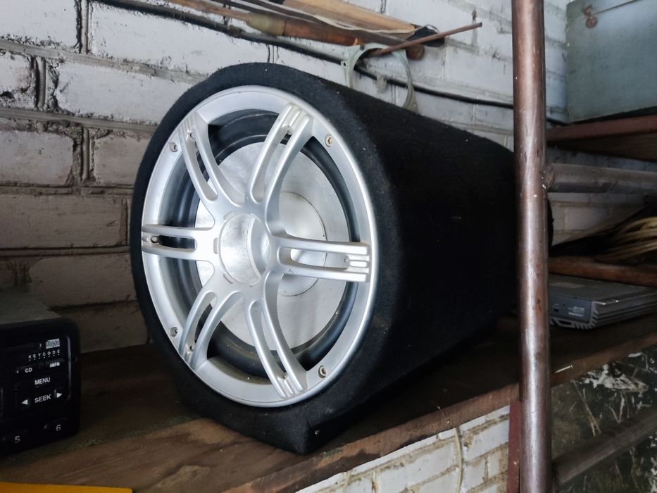 Продам бас-тюб Teche Bass Tube 350 Вт