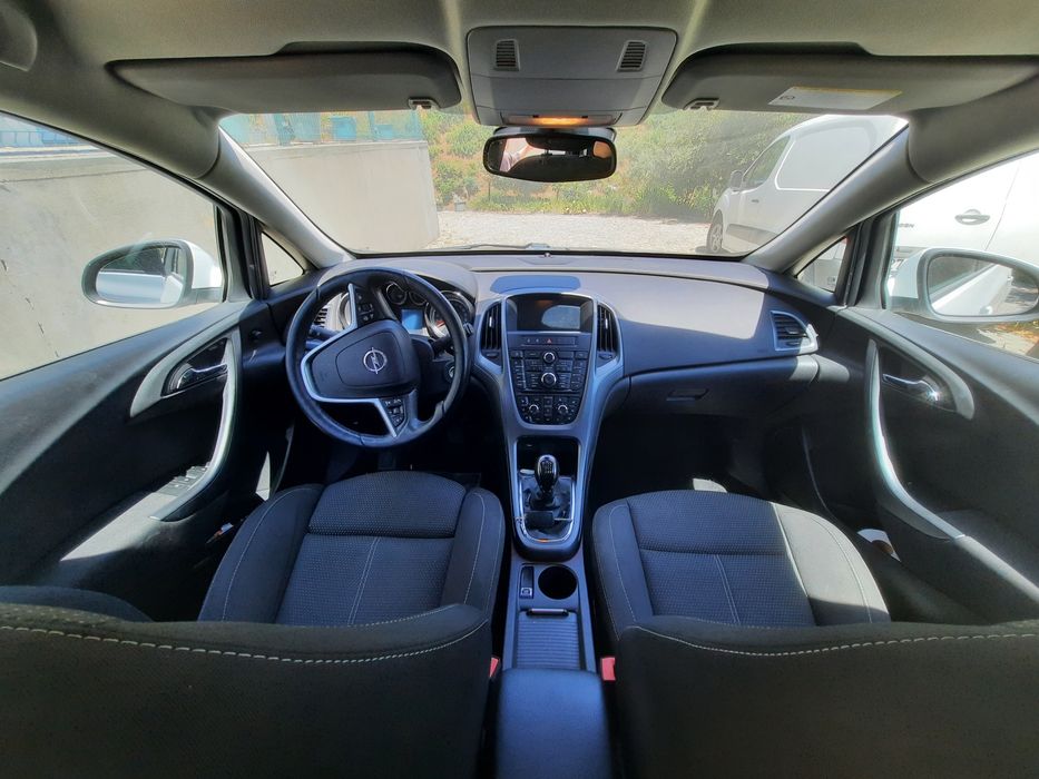 Opel Astra Sports Tourer — fotografia 5