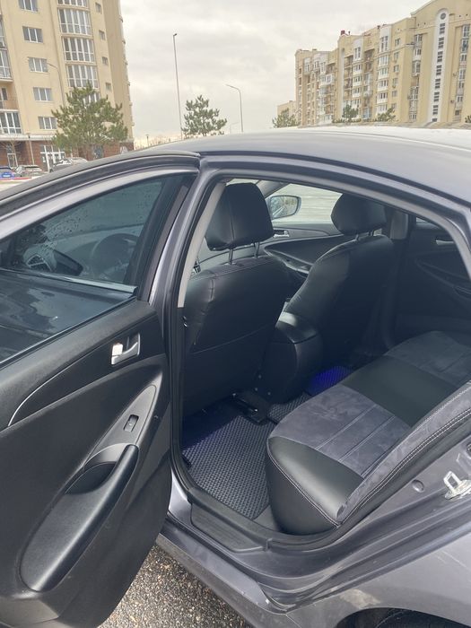 Продам HYUNDAI Sonata yf