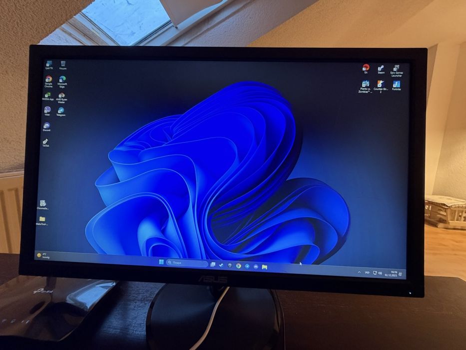 монітор ASUS VP247.