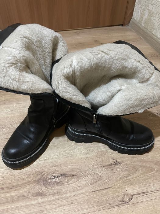 Кожаные теплые сапоги. Новые!