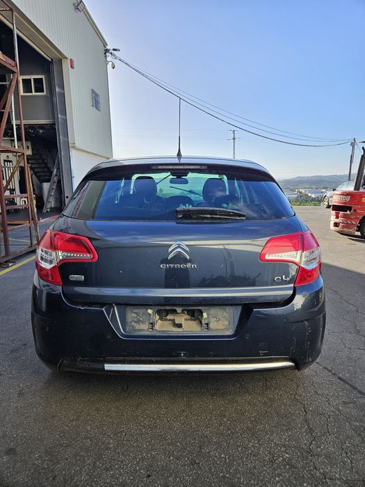Citroën C4 II Exclusive 1.6 BlueHDi de 2014 para peças