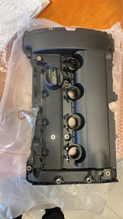 Клапанна кришка Peugeot V759886280