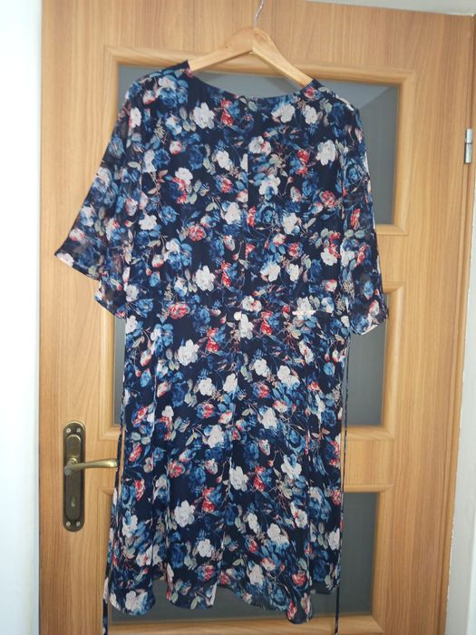 42 xl sukienka  cubus