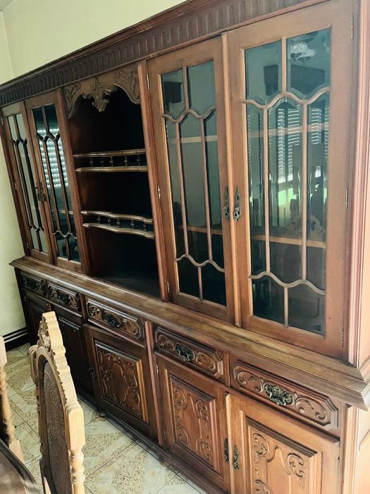 Sala completa em madeira