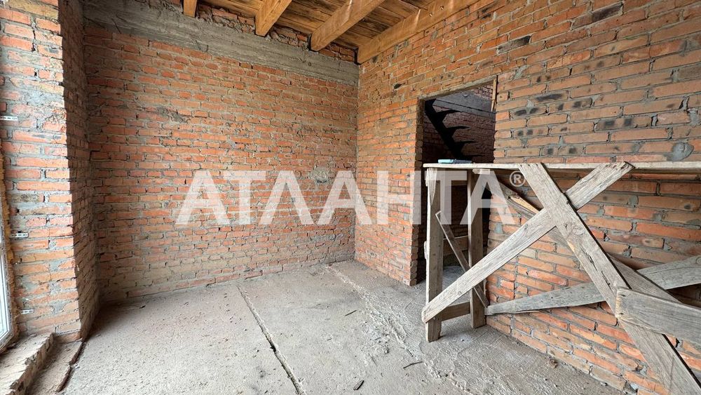 Продаж Танхауса  У Хотові, вигідна ціна. Обухівського району.