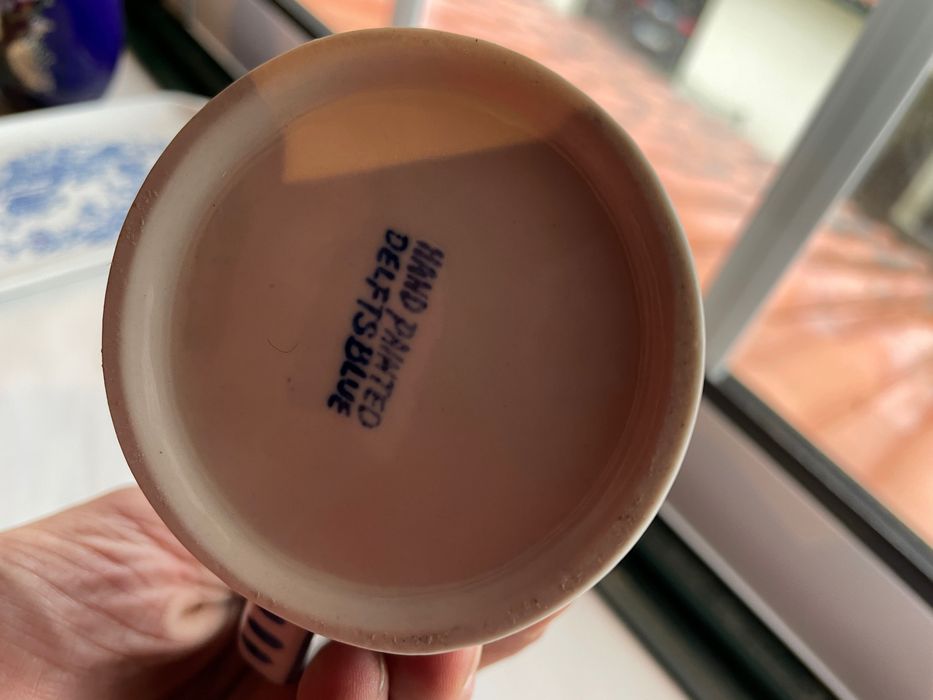 Caneca de porcelana holandês