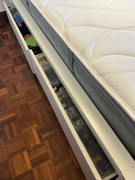 Cama IKEA Malm 90x200 com gavetas e estrado